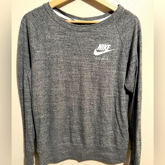 Nike Gym Vintage Crew Sweatshirt - Picture 1 of 9